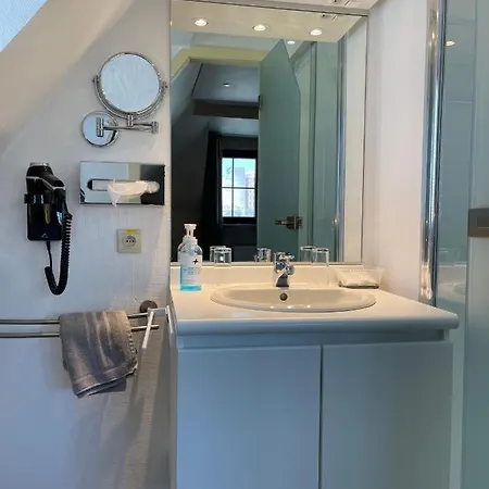 מלון (adults Only)