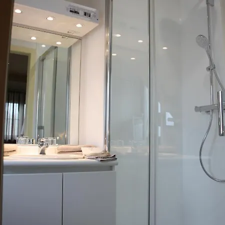 (adults Only) 3* ווסטנדה